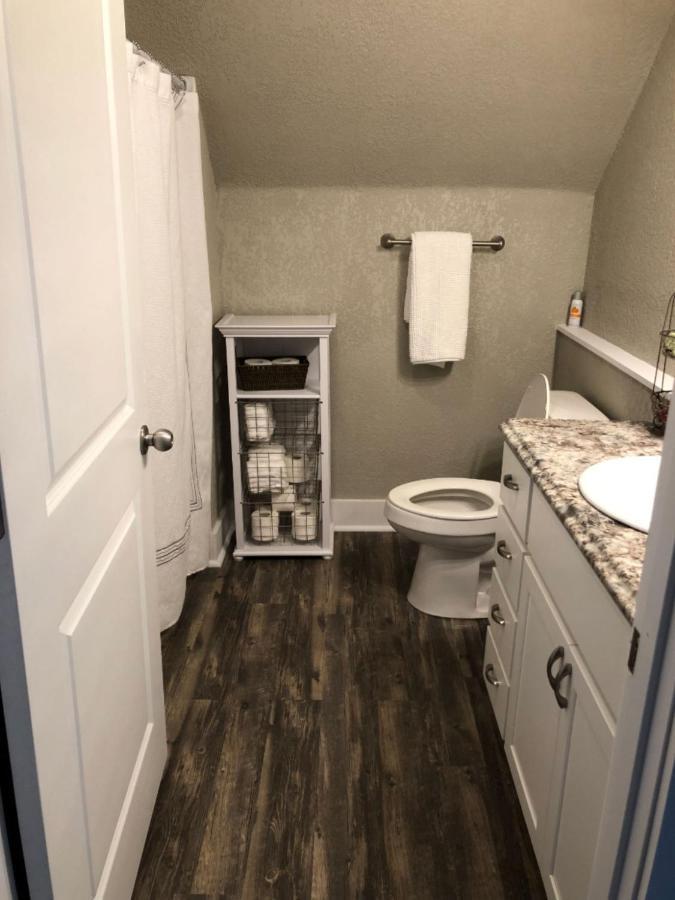 Spacious Rustic Downtown Market St 1 Bedroom Apt, Sleeps Up To 5, Steps To Honeywell & Eagles Theatre Wabash Kültér fotó